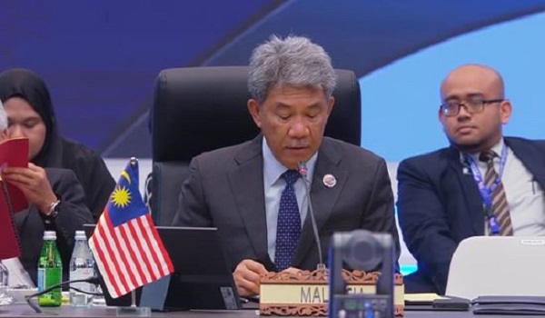 Menteri Luar Datuk Seri Mohamad Hasan berucap pada pembukaan Mesyuarat Majlis Komuniti Politik-Keselamatan ASEAN ke-30 di Pusat Konvensyen Kuala Lumpur di ibu negara/RTM
